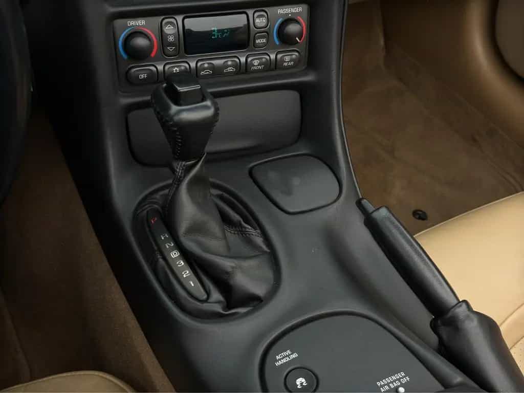 Corvette C5 5.7 Cabrio Autom. *GUTER ZUSTAND*HUD*TÜV NEU* 07/2005-photo-14