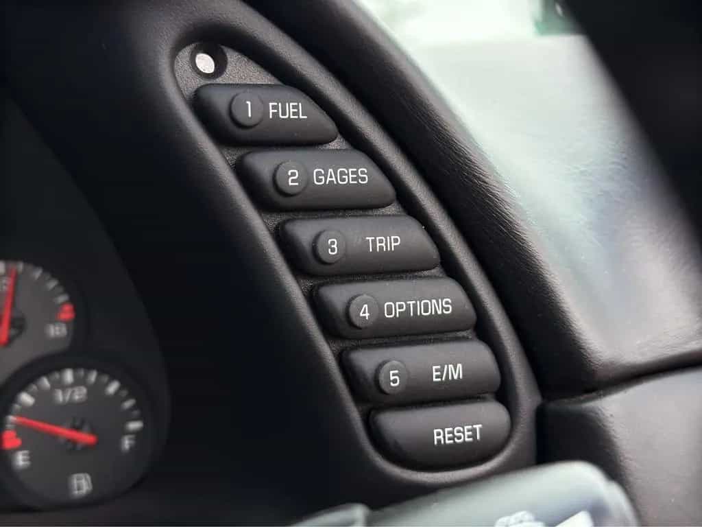 Corvette C5 5.7 Cabrio Autom. *GUTER ZUSTAND*HUD*TÜV NEU* 07/2005-photo-17