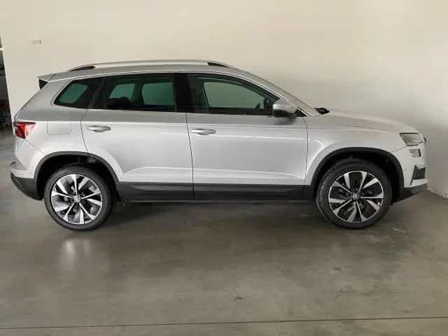 Skoda Karoq Style 1.5 TSI DSG NAVI+MATRIX+SHZ 01/2023-photo-2