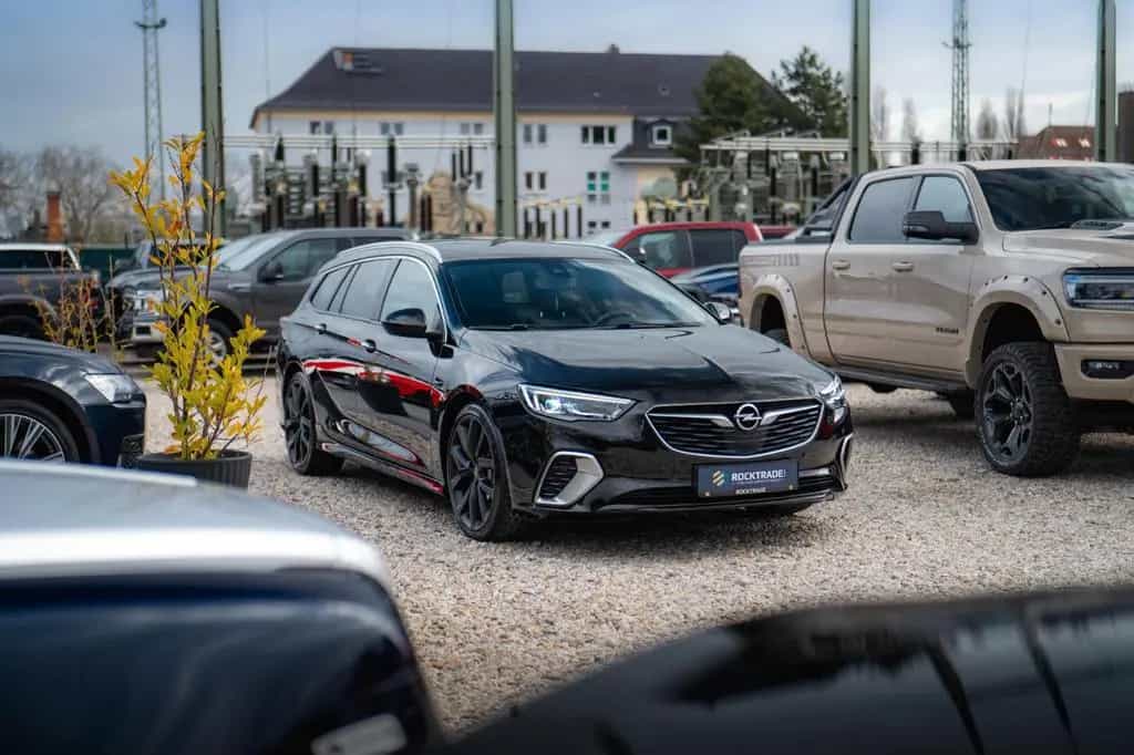 Opel Insignia B Sports Tourer GSi 4x4 *ACC*LED*HU*DAB 01/2018-photo-17