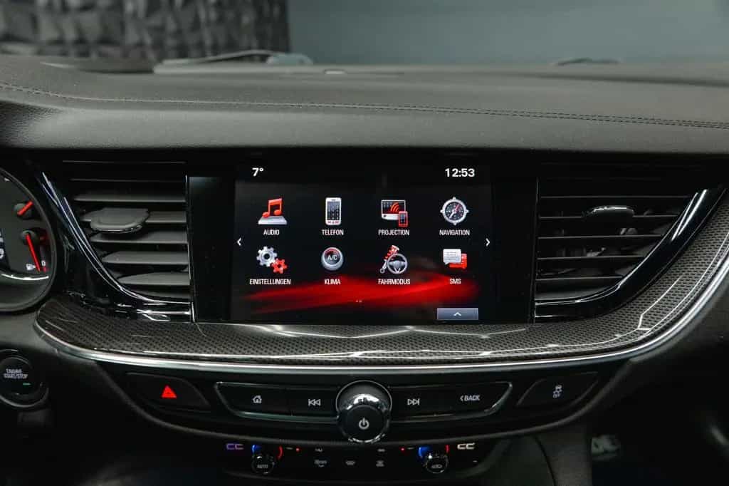 Opel Insignia B Sports Tourer GSi 4x4 *ACC*LED*HU*DAB 01/2018-photo-30