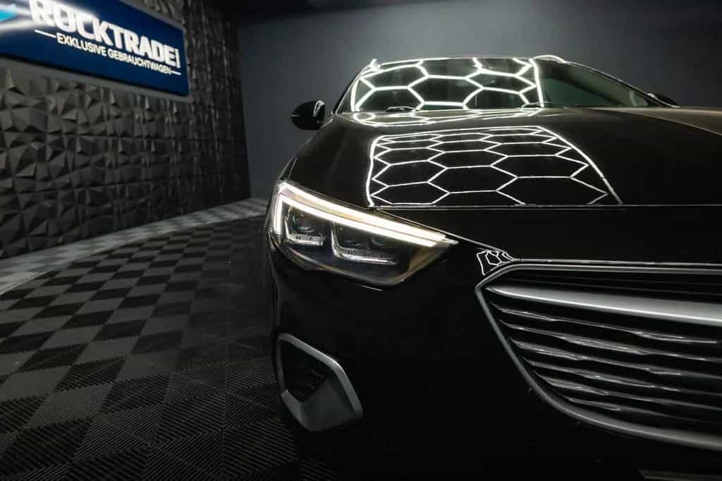 Opel Insignia B Sports Tourer GSi 4x4 *ACC*LED*HU*DAB 01/2018-photo-2