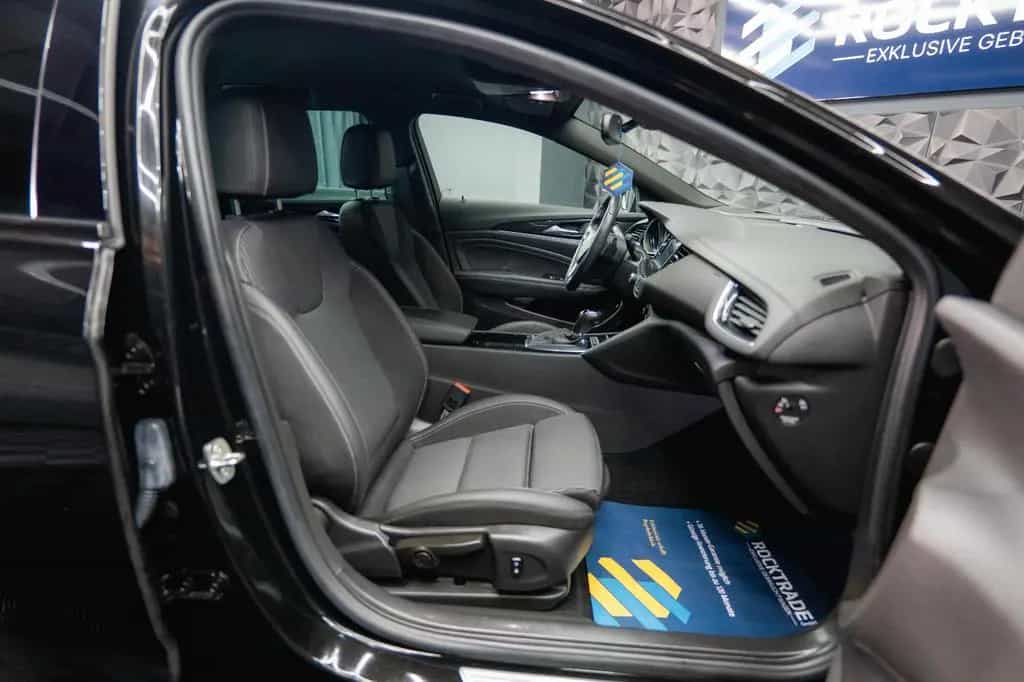 Opel Insignia B Sports Tourer GSi 4x4 *ACC*LED*HU*DAB 01/2018-photo-43