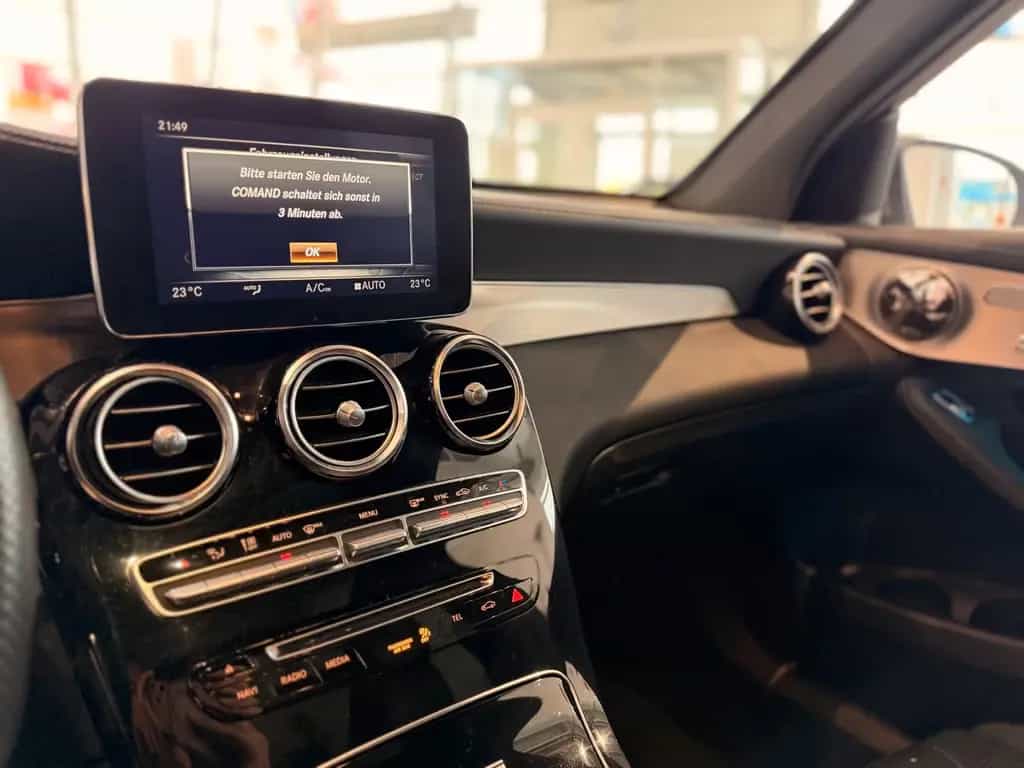 Mercedes-Benz GLC 63 AMG *4Matic*V8*Panorama*360Kamera*LED 09/2018-photo-15