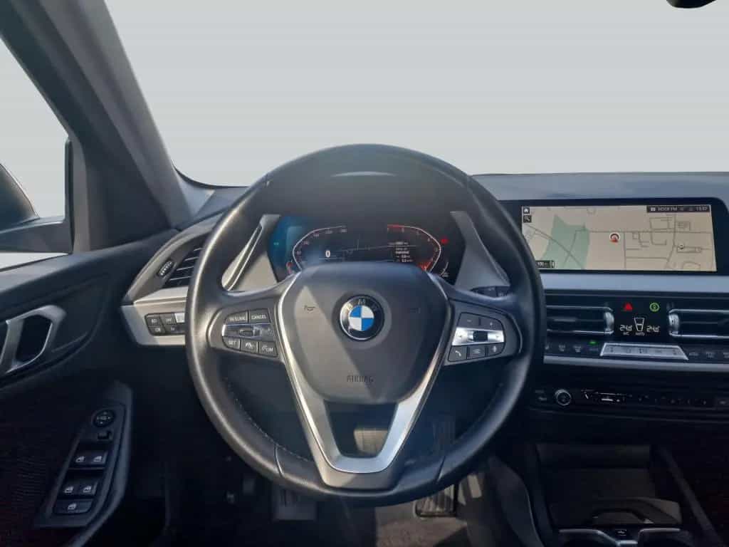 BMW 1 Series 118i Aut. Advantage LED Sitzhzg Fernlichtassist 10/2023-photo-17
