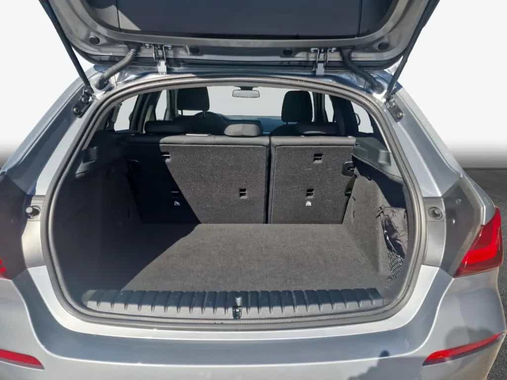 BMW 1 Series 118i Aut. Advantage LED Sitzhzg Fernlichtassist 10/2023-photo-9