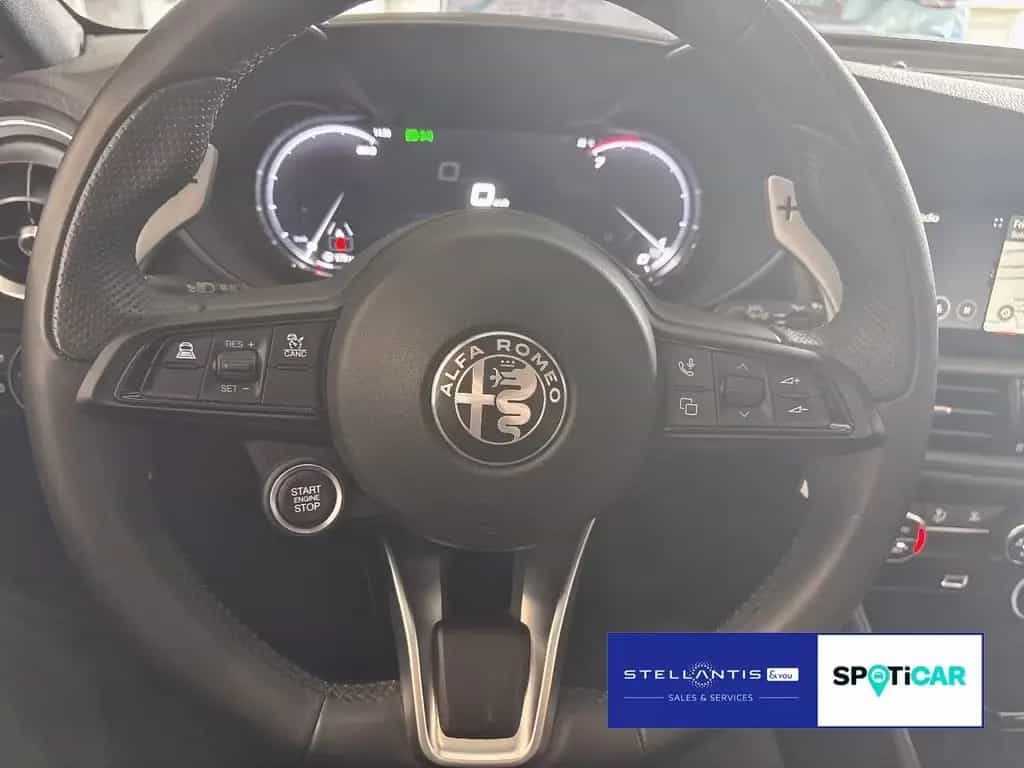 Alfa Romeo Giulia 2.0 SPRINT Q4 PANO ACC MEMORY KAMERA 01/2024-photo-19