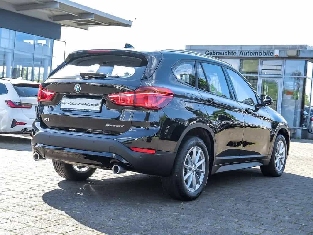 BMW X1 sDrive18d A NAVI PDC V+H DAB Tempomat Klima 02/2022-photo-1