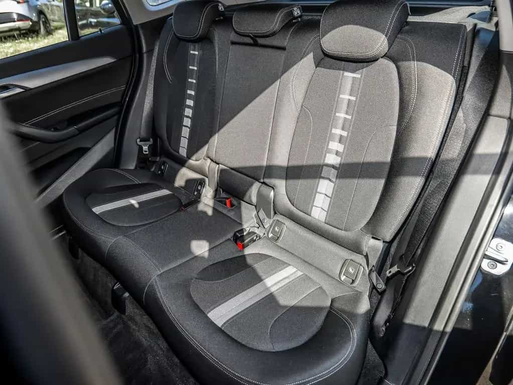 BMW X1 sDrive18d A NAVI PDC V+H DAB Tempomat Klima 02/2022-photo-15