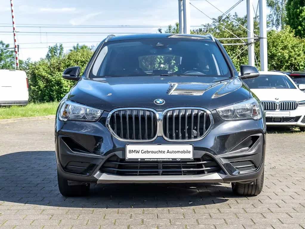 BMW X1 sDrive18d A NAVI PDC V+H DAB Tempomat Klima 02/2022-photo-5