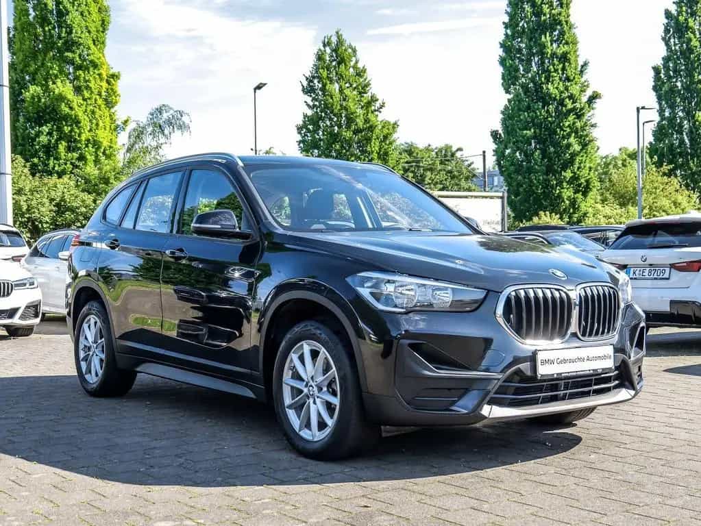BMW X1 sDrive18d A NAVI PDC V+H DAB Tempomat Klima 02/2022-photo-6