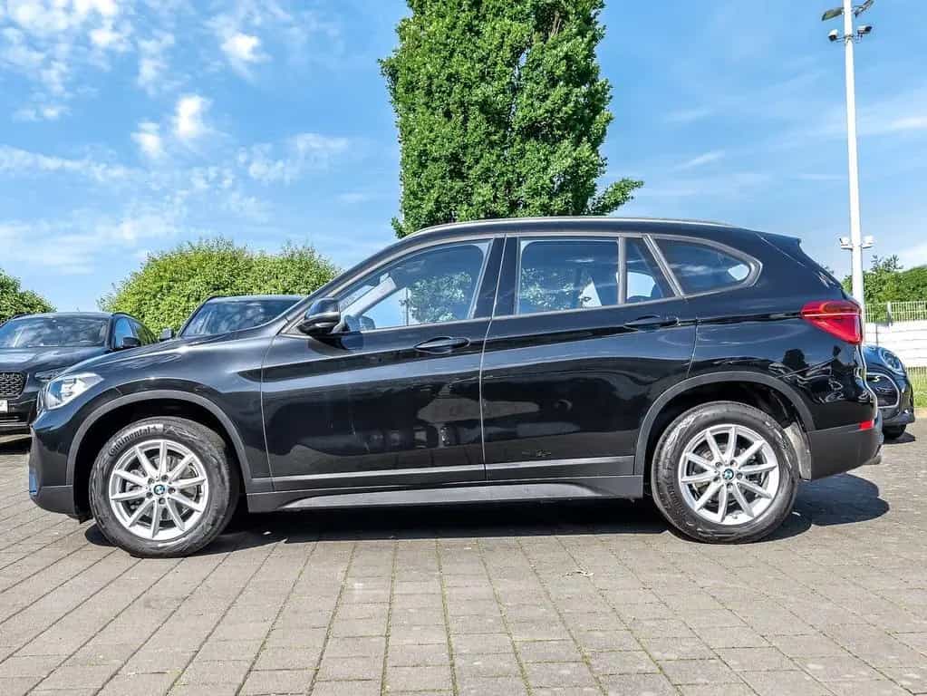 BMW X1 sDrive18d A NAVI PDC V+H DAB Tempomat Klima 02/2022-photo-8