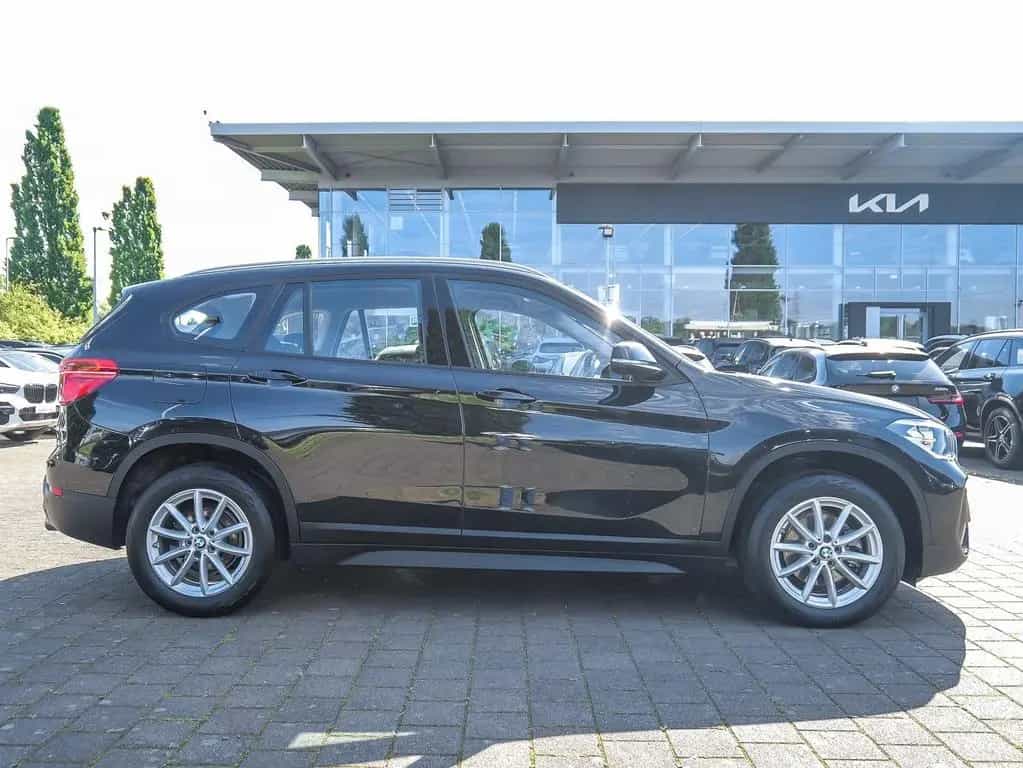 BMW X1 sDrive18d A NAVI PDC V+H DAB Tempomat Klima 02/2022-photo-9
