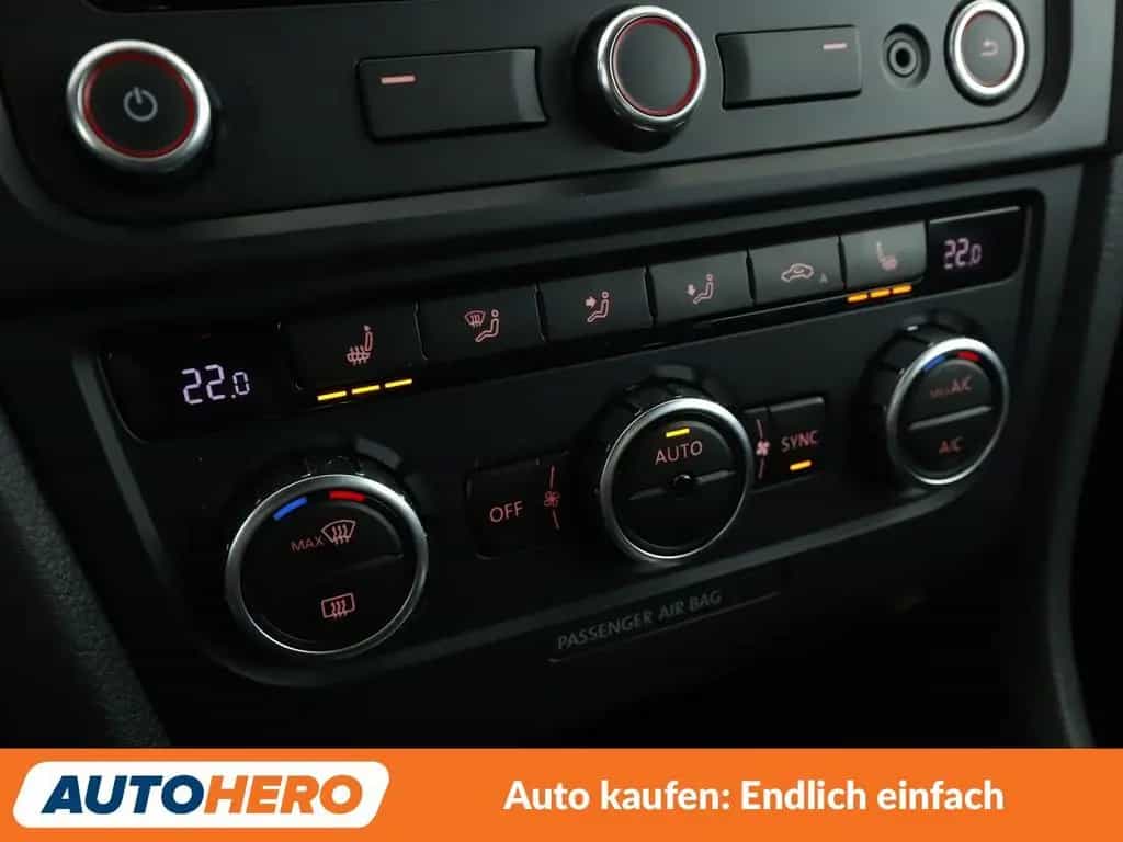 Volkswagen Golf VI 1.4 TSI Aut.*NAV*XENON*TEMPO*CAM*PDC*SHZ 03/2015-photo-22