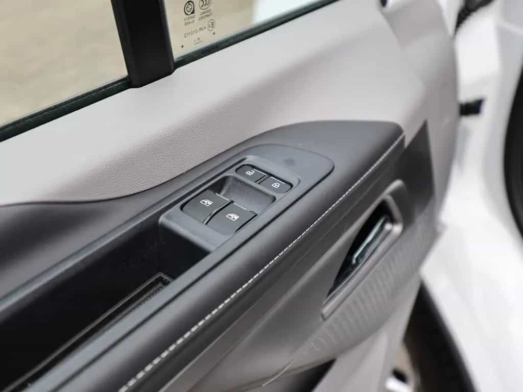 Maxus Deliver 7 Kasten L2H1 LED DAB Touch Klima Kamera null-photo-30