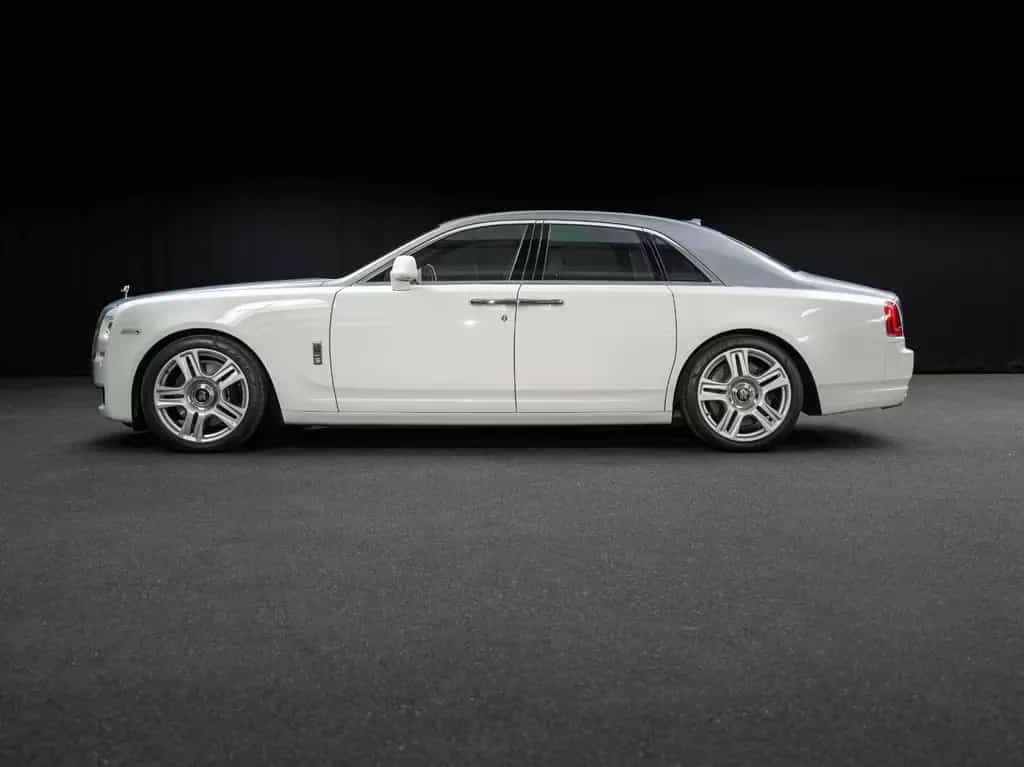 Rolls-Royce Ghost Series II 07/2015-photo-1