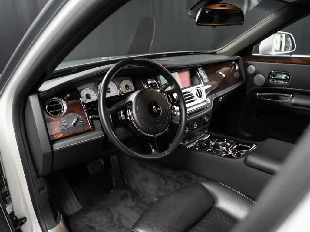 Rolls-Royce Ghost Series II 07/2015-photo-10