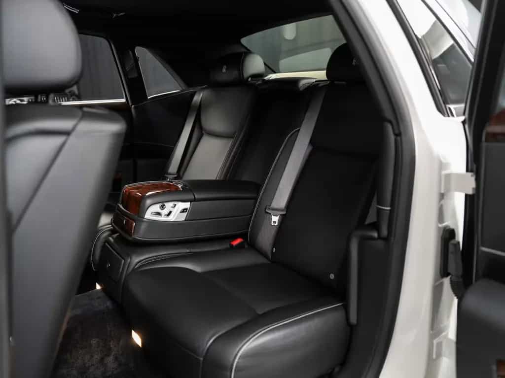 Rolls-Royce Ghost Series II 07/2015-photo-12