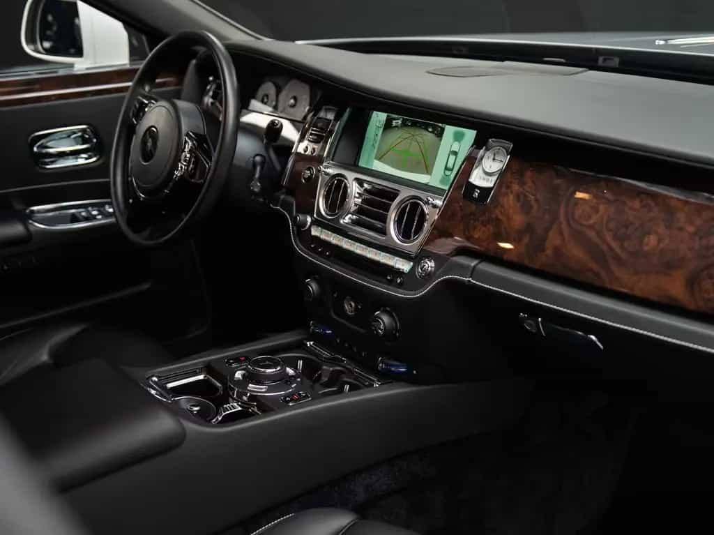 Rolls-Royce Ghost Series II 07/2015-photo-14