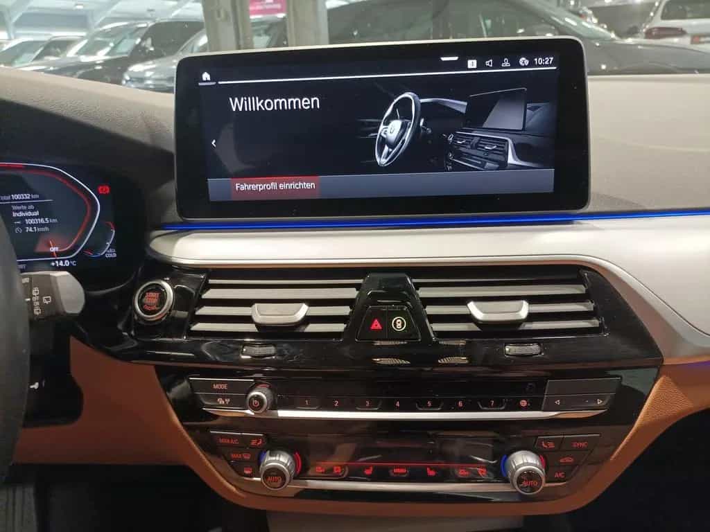 BMW 520 5er - 520 d AHK|Navi|LED|Sportsitz 01/2023-photo-10