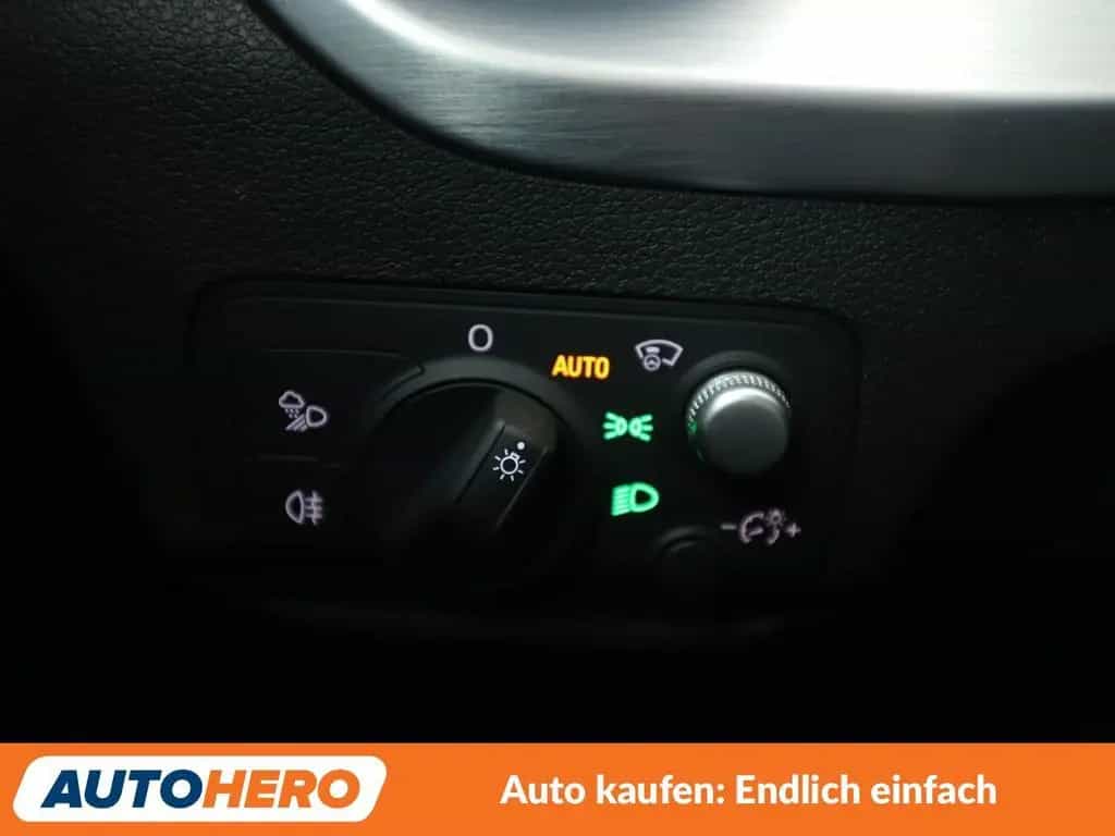 Audi Q2 1.4 TFSI ACT Sport Aut.*NAVI*HEAD-UP*LED*ACC* 03/2017-photo-28