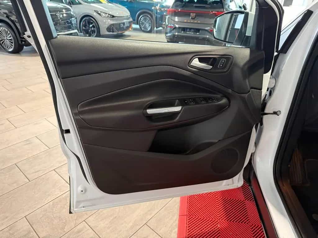 Ford Kuga PDC LED Notbrems Sitzheizung 12/2019-photo-21