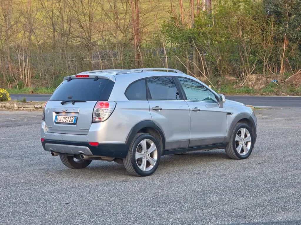 Chevrolet Captiva 2.2 VCDi 184CV aut. 4WD LTZ 7P 08/2011-photo-4