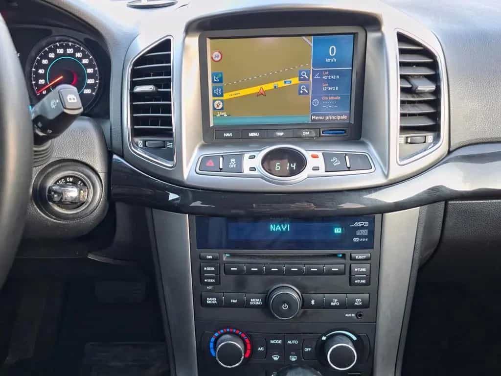 Chevrolet Captiva 2.2 VCDi 184CV aut. 4WD LTZ 7P 08/2011-photo-8