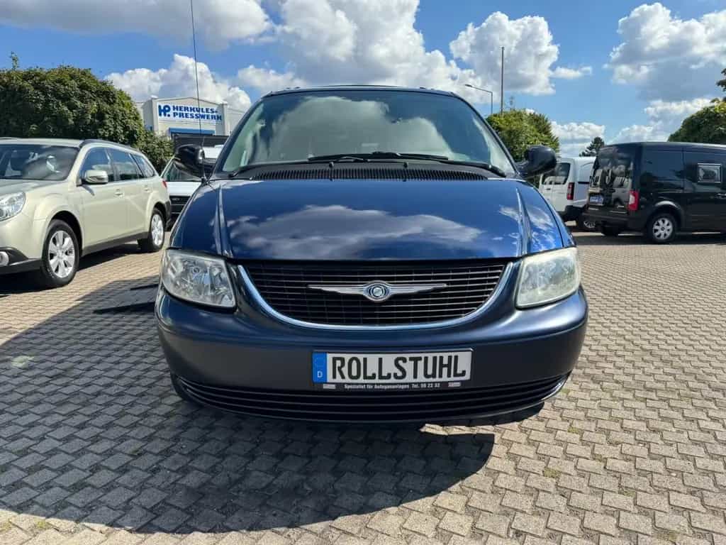Chrysler Voyager 3.8 V6 Rollstuhlrampe Automatik Klima 02/2003-photo-1