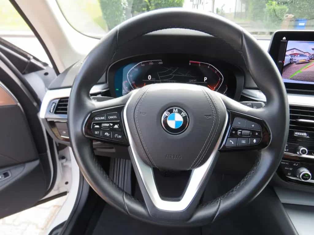 BMW 5 Series 520d touring Sport Line *1.HAND*LEDER*HUD*KAMERA 08/2020-photo-11