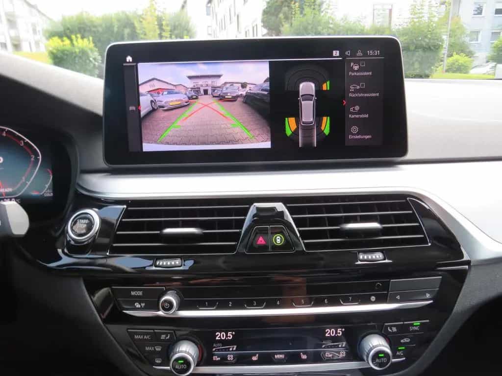 BMW 5 Series 520d touring Sport Line *1.HAND*LEDER*HUD*KAMERA 08/2020-photo-13