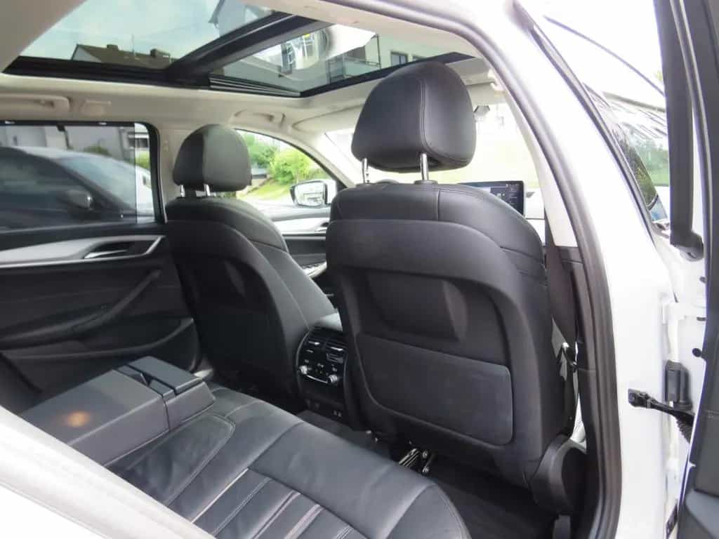 BMW 5 Series 520d touring Sport Line *1.HAND*LEDER*HUD*KAMERA 08/2020-photo-19
