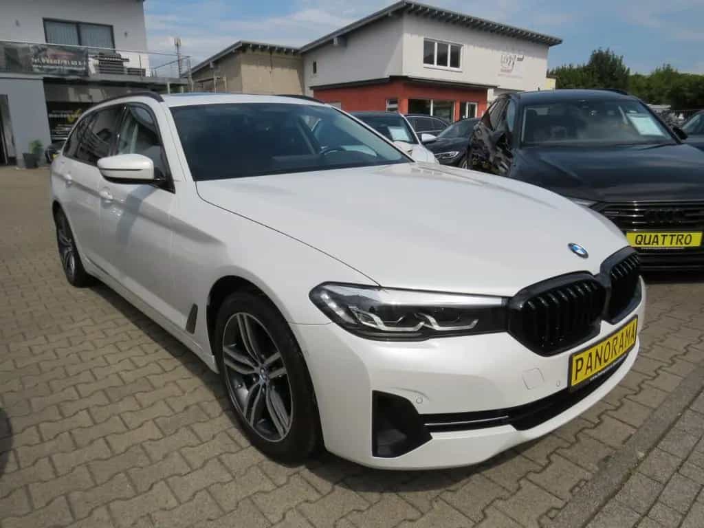 BMW 5 Series 520d touring Sport Line *1.HAND*LEDER*HUD*KAMERA 08/2020-photo-2
