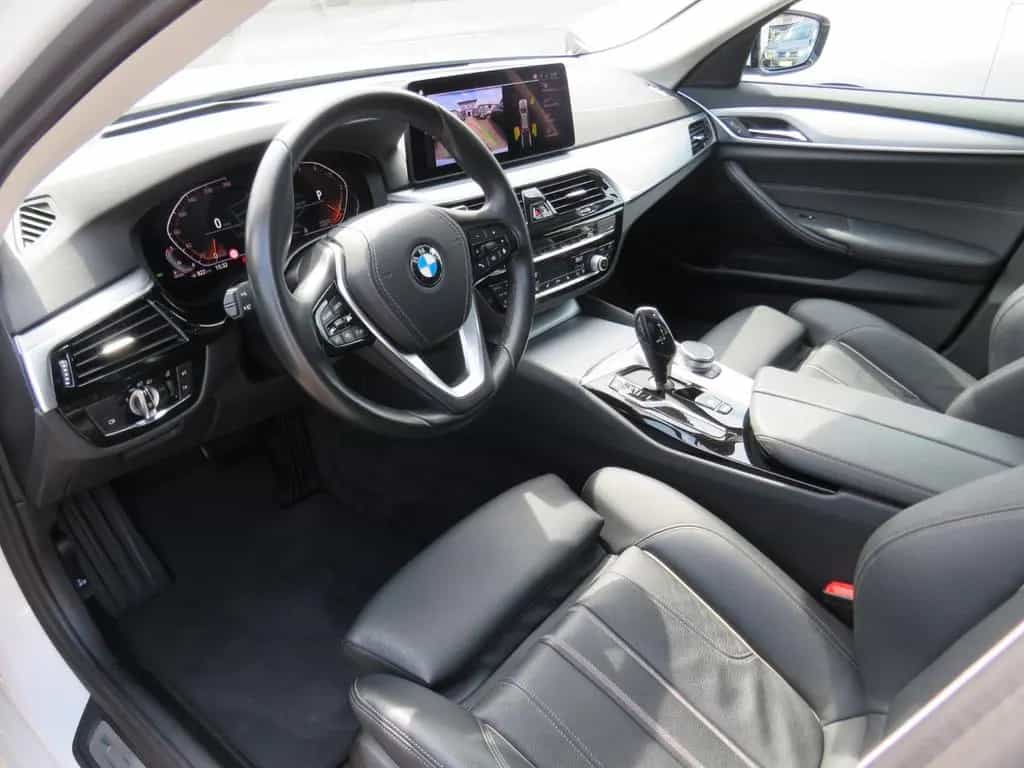 BMW 5 Series 520d touring Sport Line *1.HAND*LEDER*HUD*KAMERA 08/2020-photo-6