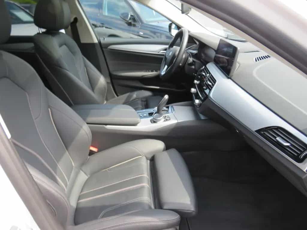 BMW 5 Series 520d touring Sport Line *1.HAND*LEDER*HUD*KAMERA 08/2020-photo-8