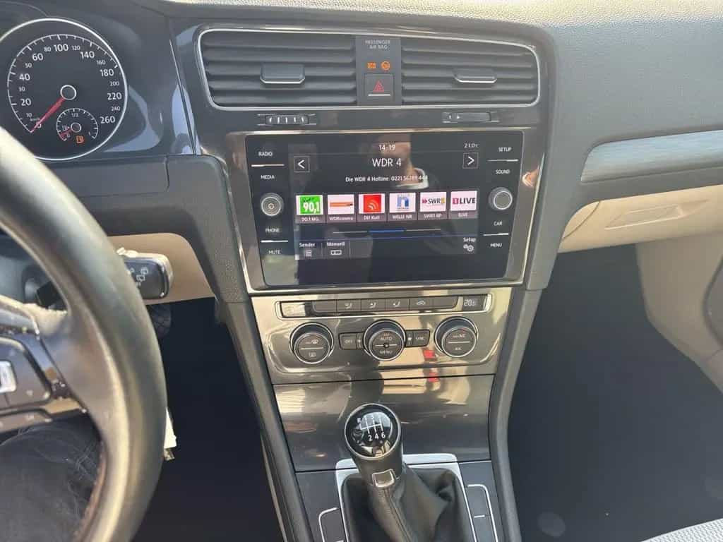 Volkswagen Golf VII Comfortline 1.0 TSI BMT+AHK+ACC+GJR+ 05/2017-photo-11