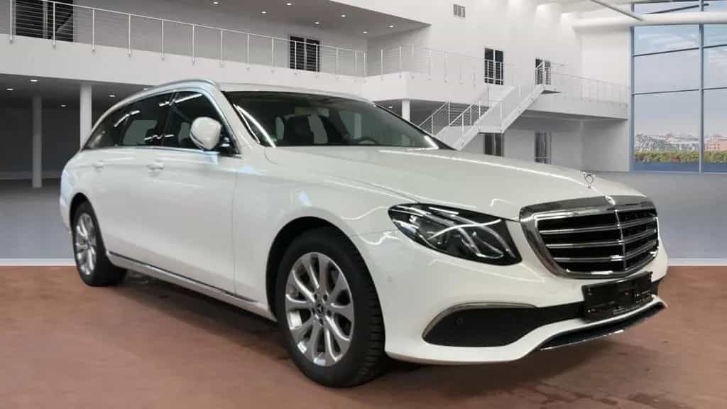 Mercedes-Benz E-Class 200 T 9-G Tronic Exclusive Comand ILS Burmest 12/2018-photo-1
