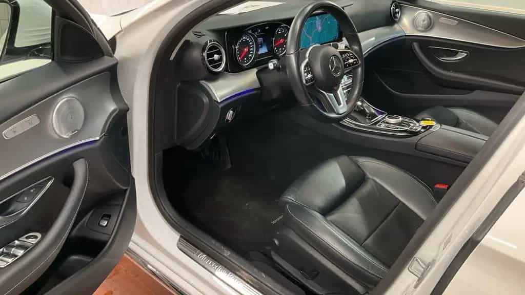 Mercedes-Benz E-Class 200 T 9-G Tronic Exclusive Comand ILS Burmest 12/2018-photo-11