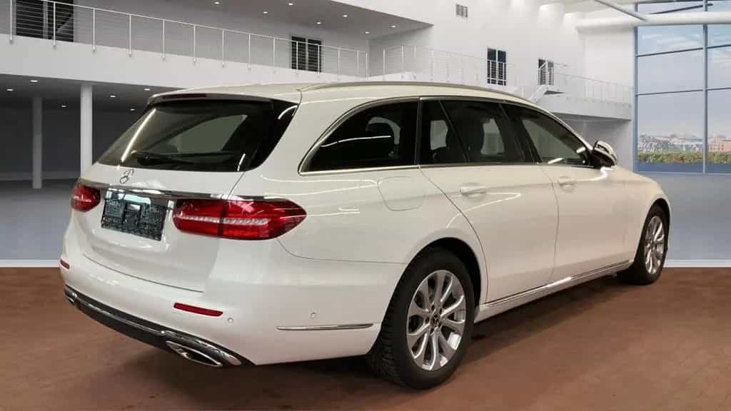 Mercedes-Benz E-Class 200 T 9-G Tronic Exclusive Comand ILS Burmest 12/2018-photo-3