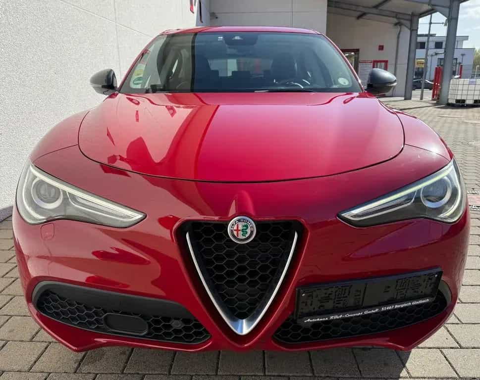 Alfa Romeo Stelvio Super Aut.Leder,Xenon,Temp,Navi,Ahk,Eur6 06/2018-photo-1