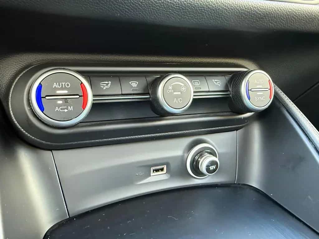 Alfa Romeo Stelvio Super Aut.Leder,Xenon,Temp,Navi,Ahk,Eur6 06/2018-photo-14