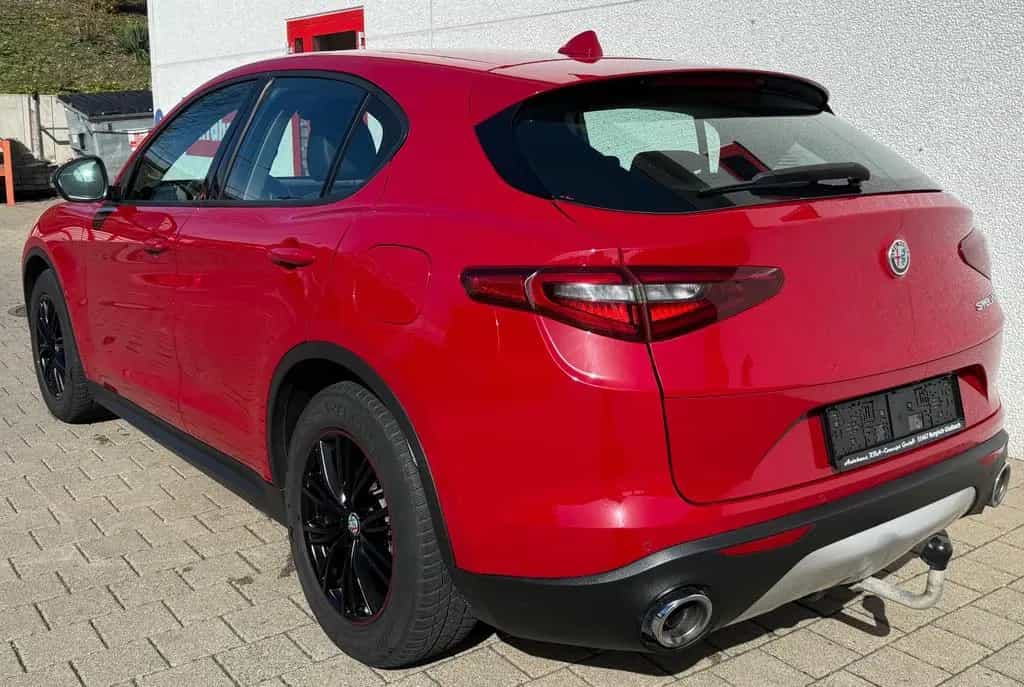 Alfa Romeo Stelvio Super Aut.Leder,Xenon,Temp,Navi,Ahk,Eur6 06/2018-photo-5