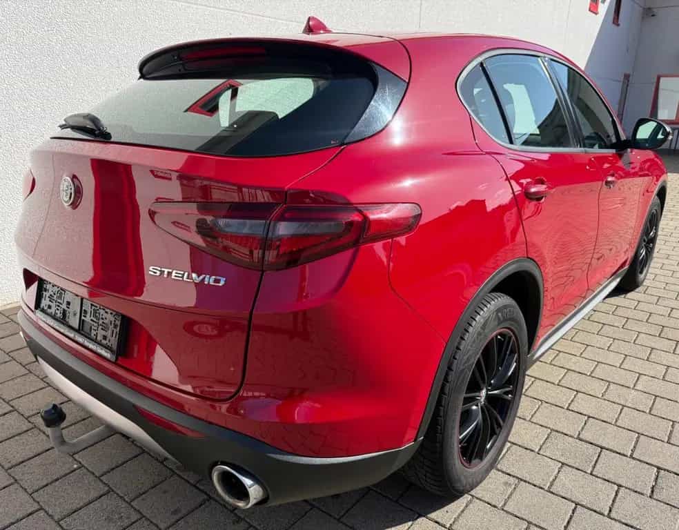 Alfa Romeo Stelvio Super Aut.Leder,Xenon,Temp,Navi,Ahk,Eur6 06/2018-photo-6