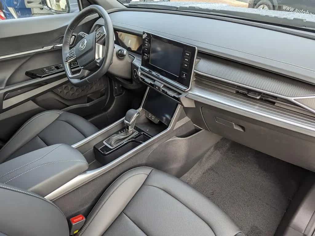 Ssangyong Torres Quartz 1.5 T-GDi Autom. 2WD 01/2025-photo-4