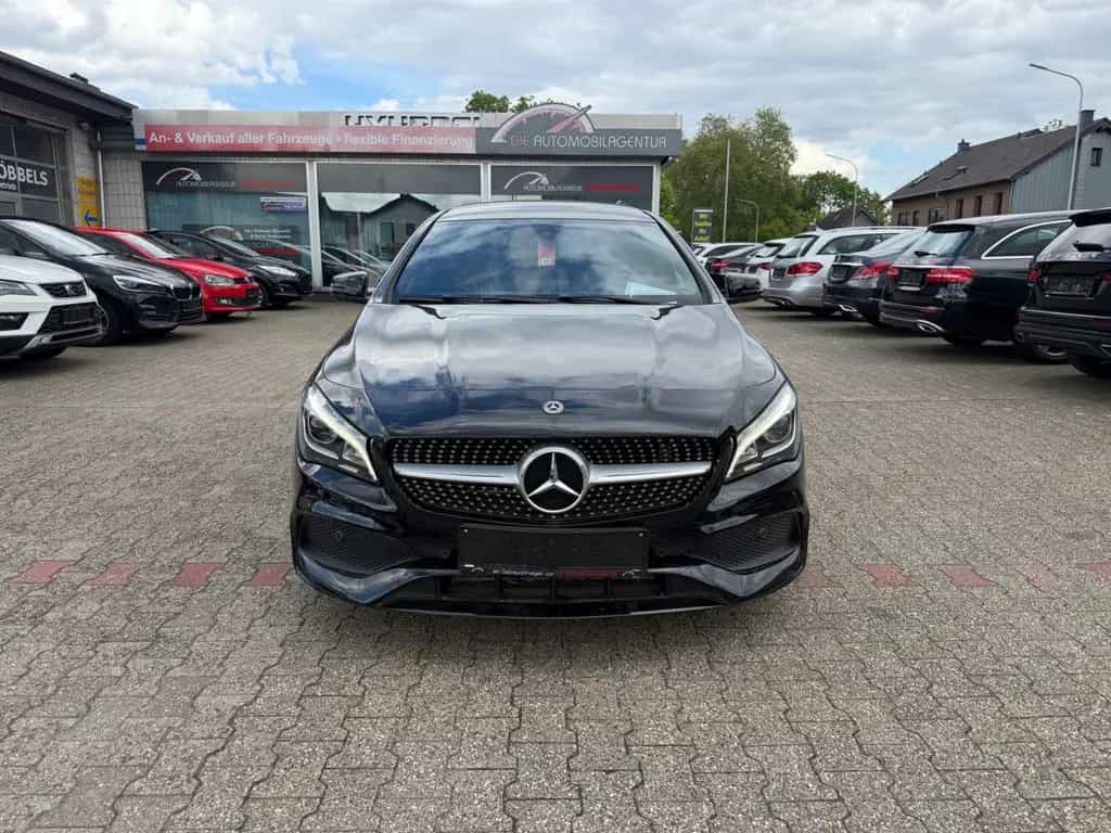 Mercedes-Benz CLA Shooting Brake CLA 200 SB PEAK  AMG 7-G LED PANO LEDER KAMERA 05/2017-photo-1