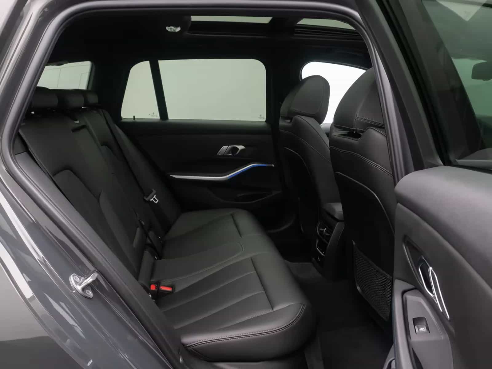 BMW 3 Series 520d xD M Sport Kamera DAB HiFi Lenkrhzg Komfort 07/2022-photo-26