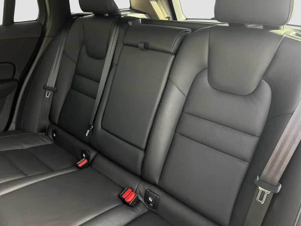 Volvo V60 Cross Country V60 B4 Cross Country AWD Plus/FSH/Keyless/LHZ 10/2023-photo-13