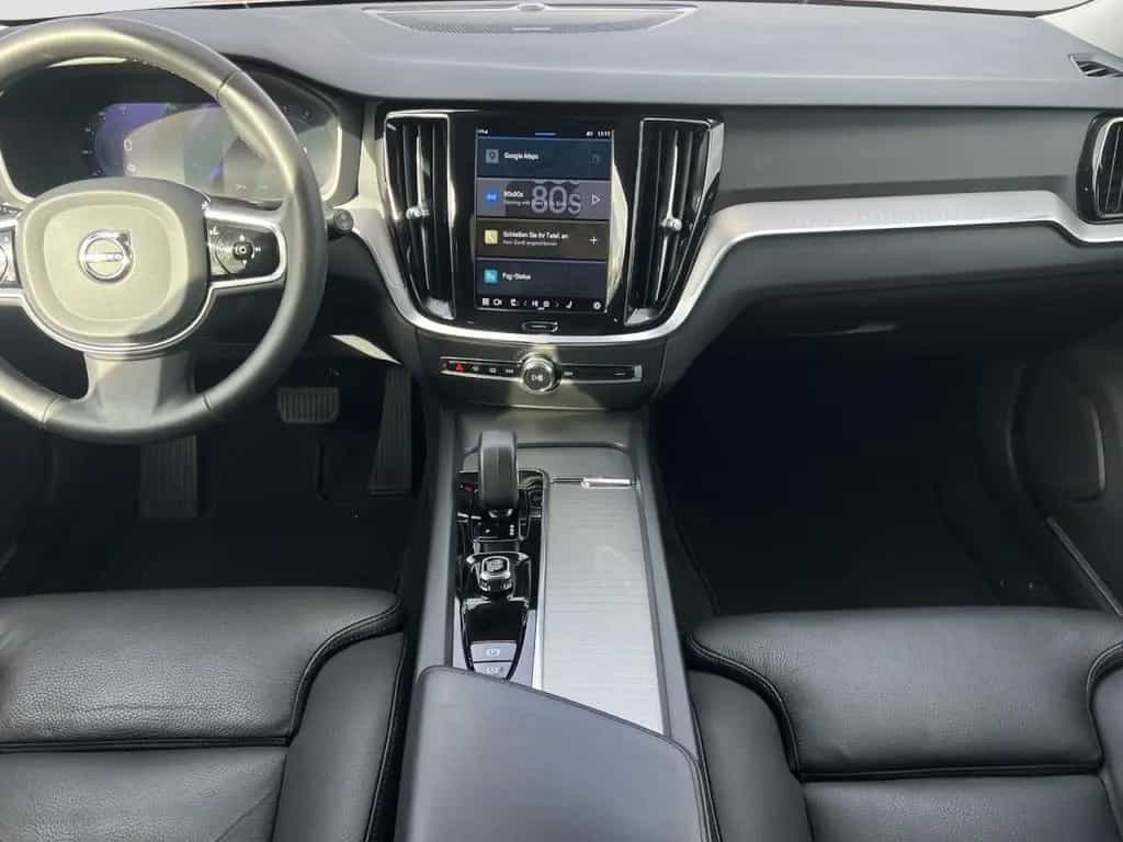 Volvo V60 Cross Country V60 B4 Cross Country AWD Plus/FSH/Keyless/LHZ 10/2023-photo-9