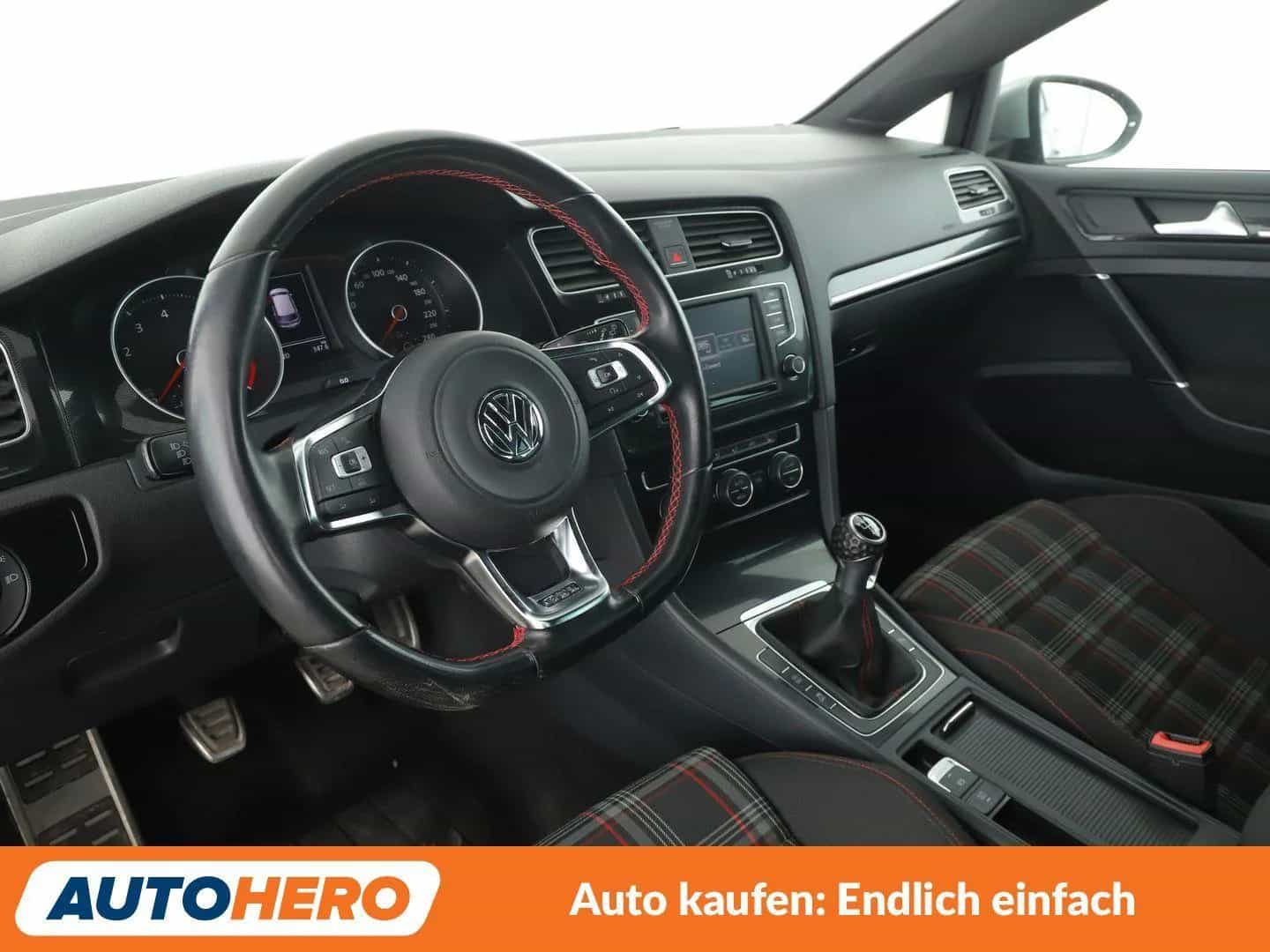 Volkswagen Golf 06/2015-photo-10