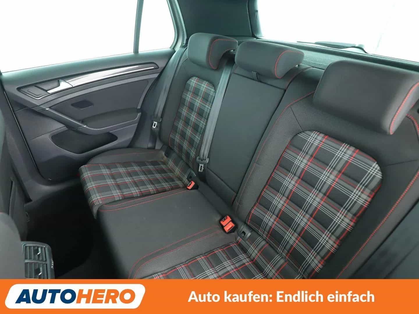 Volkswagen Golf 06/2015-photo-13